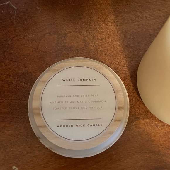 Wood Wick White Pumpkin Candle - Picture 2 of 2
